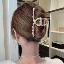 Load image into Gallery viewer, Pearl Beaded Hair Clip Claw